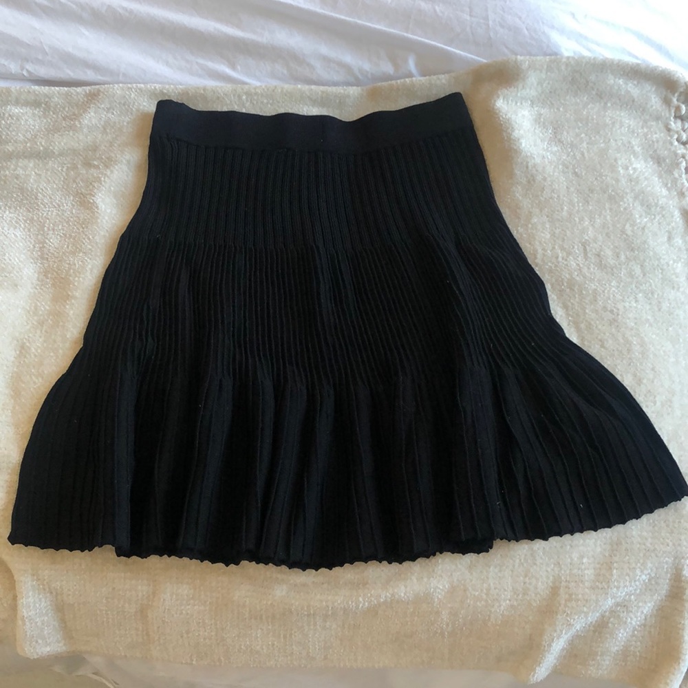ELLE Black Skirt